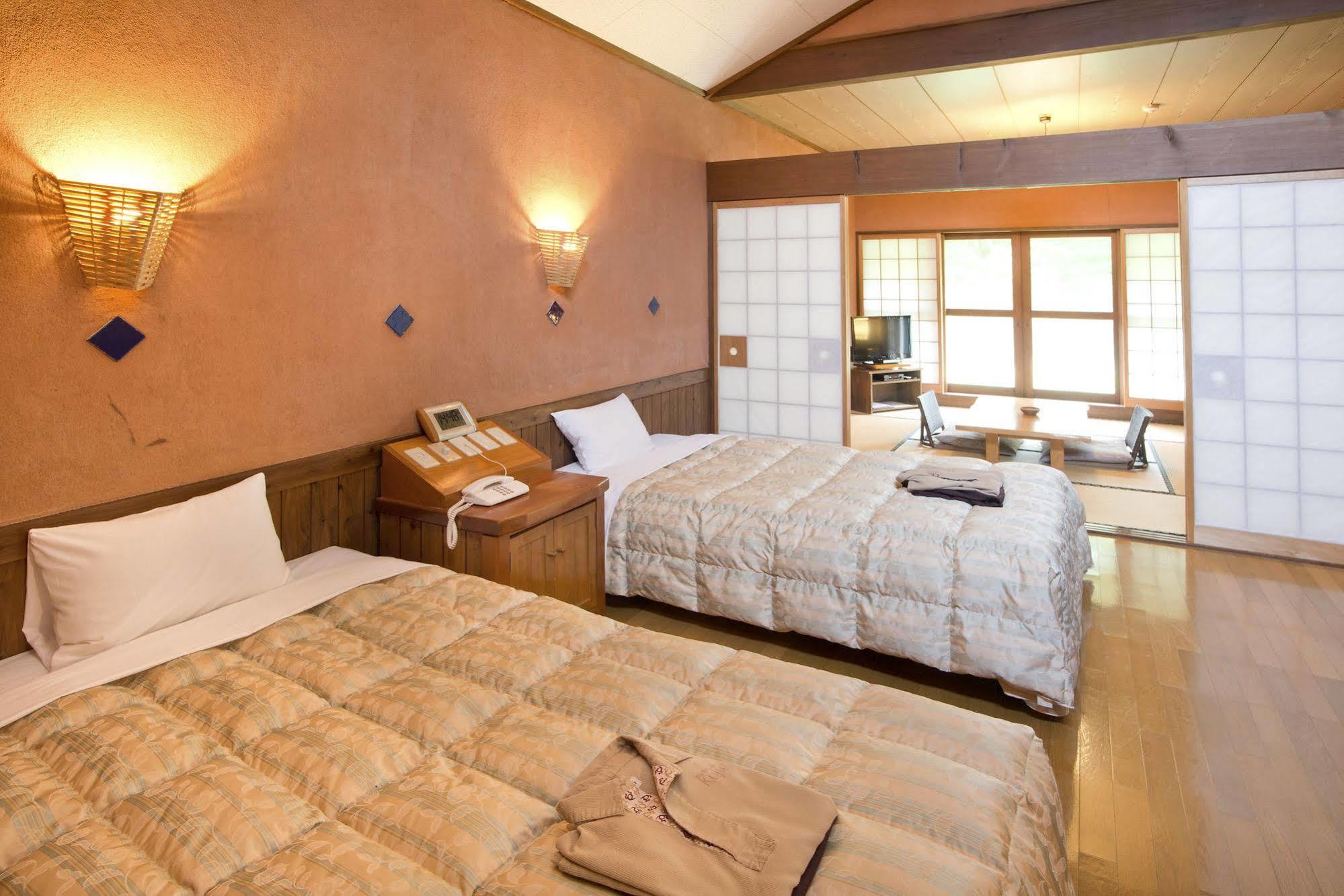 Resonate Club Kuju Hotel Taketa Exterior foto